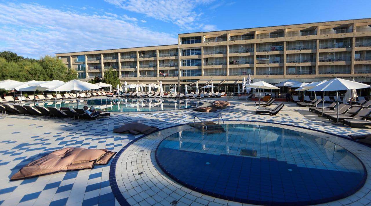 Arena Hotel Medulin Eksteriør billede