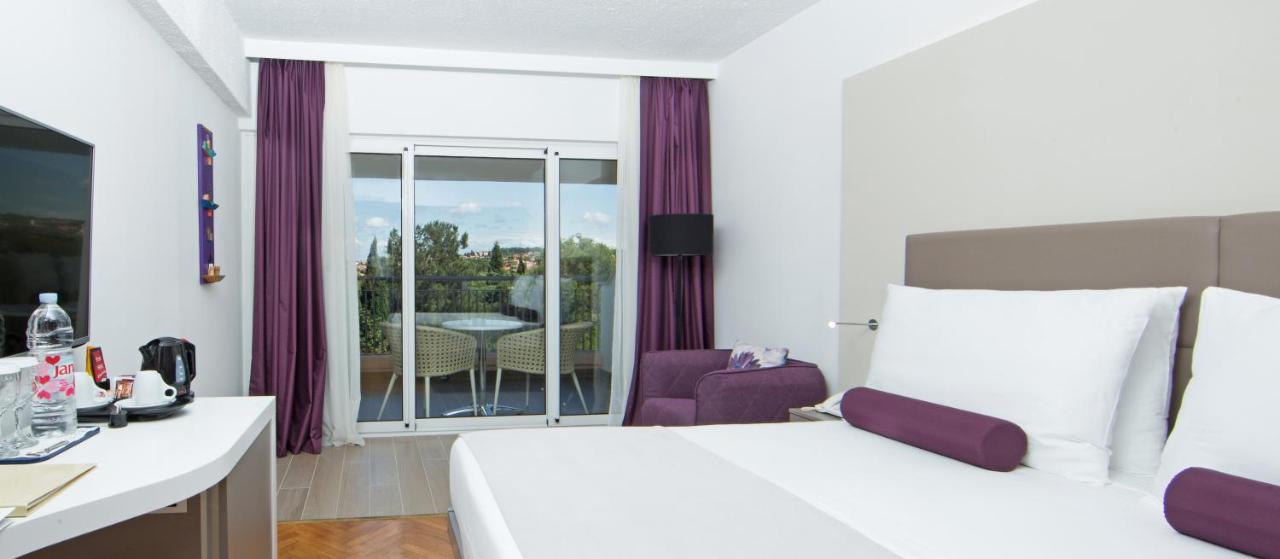 Arena Hotel Medulin Eksteriør billede